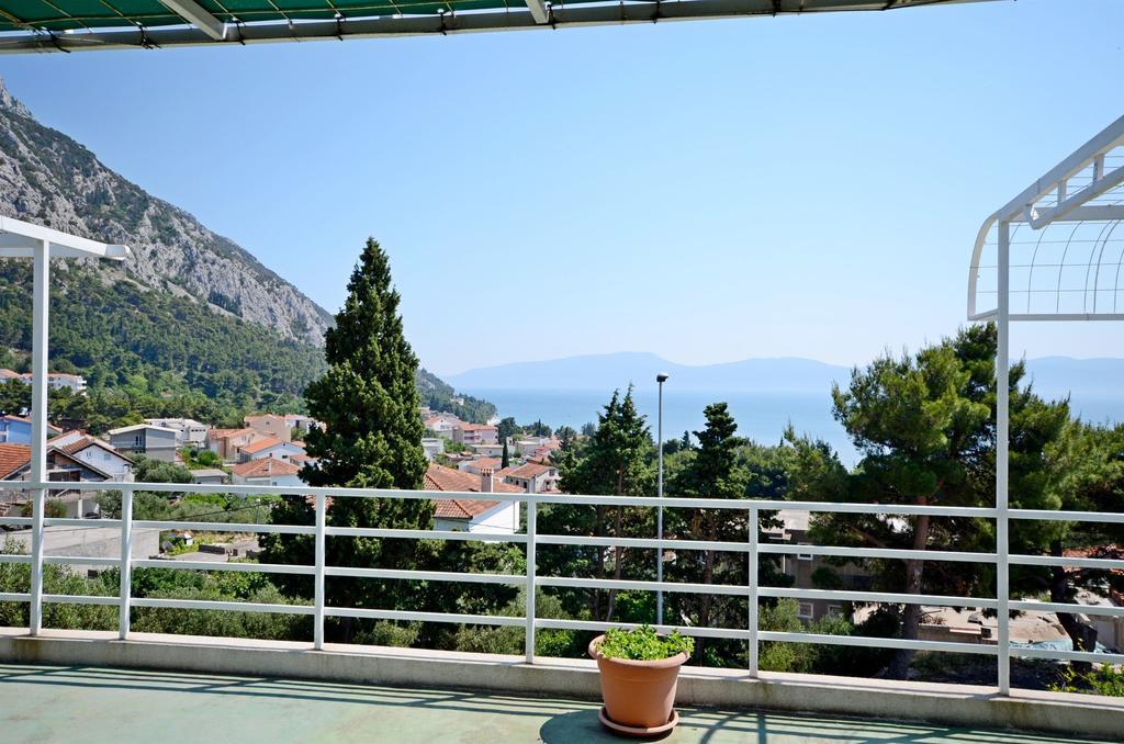 Apartments Josko Gradac  Buitenkant foto