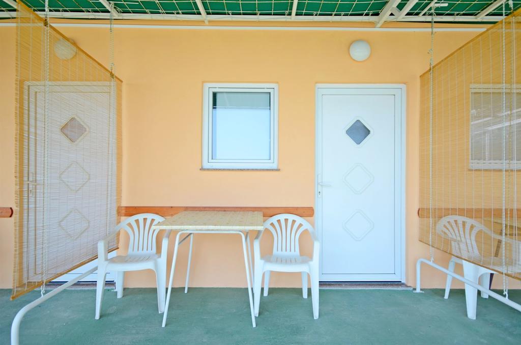 Apartments Josko Gradac  Buitenkant foto