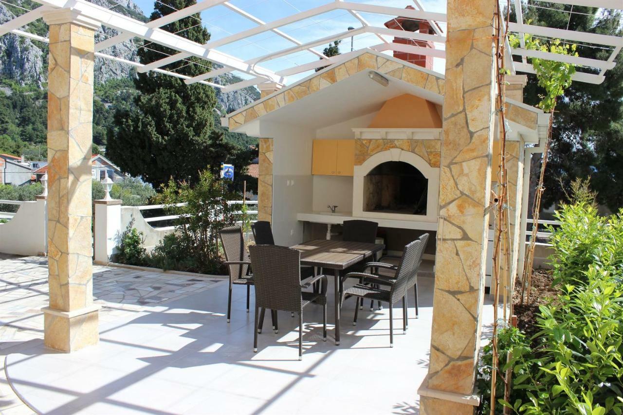 Apartments Josko Gradac  Buitenkant foto
